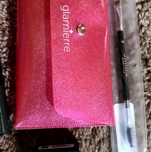 HOST PICK 🎉Clinique Anastasia Avon eye bundle Mascara &Pomade w/brush &bag NEW - Picture 10 of 10